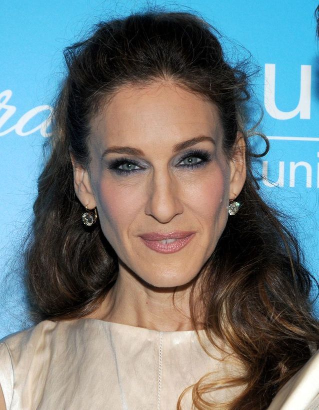 Sarah Jessica Parker long hair brunette in november 2011