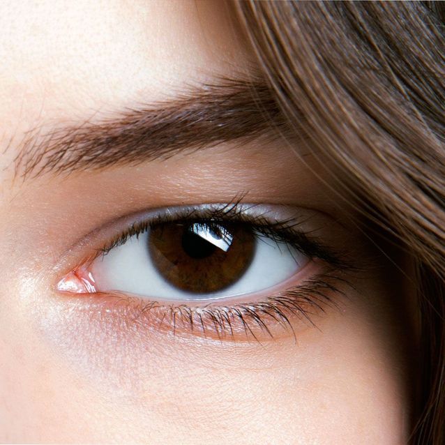 Maquillage yeux marron discret Comment maquiller des yeux marron ? Elle
