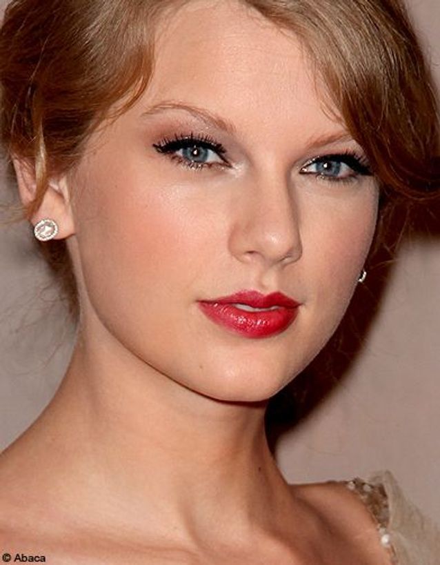 Beauty look of people shopping tips Taylor Swift dyed