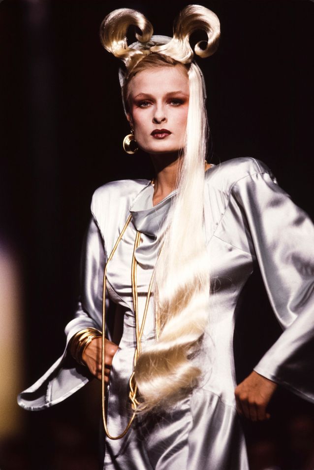 Le make-up marron du défilé Chanel 1984
