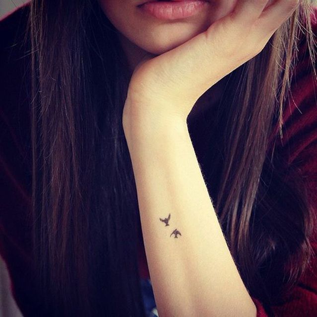 Petit tatouage sur la main - Petit tatouage : un tattoo, oui, mais