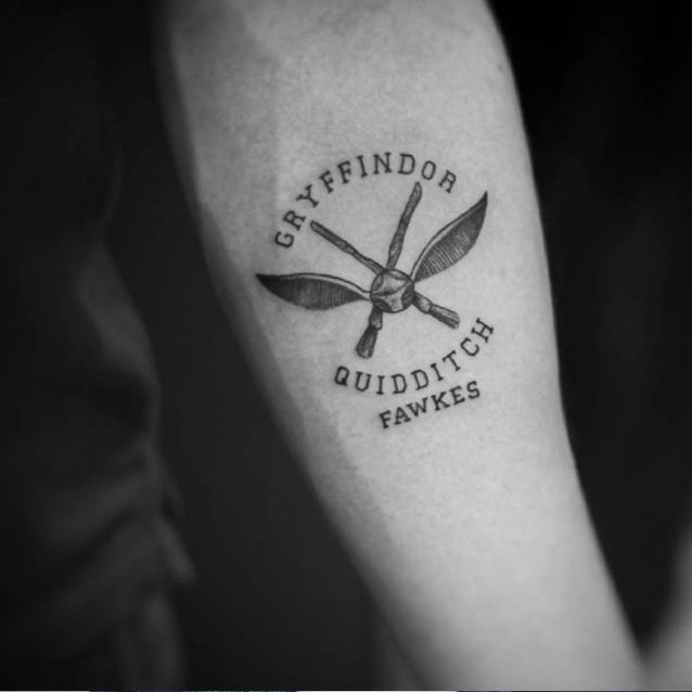 Tatouage Harry Potter quidditch - 20 tatouages pour celles qui ont