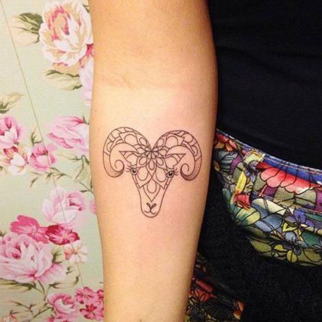 Tatouage Signe Astrologique Belier Girly Quel Tatouage Se Faire Selon Son Signe Astrologique Elle