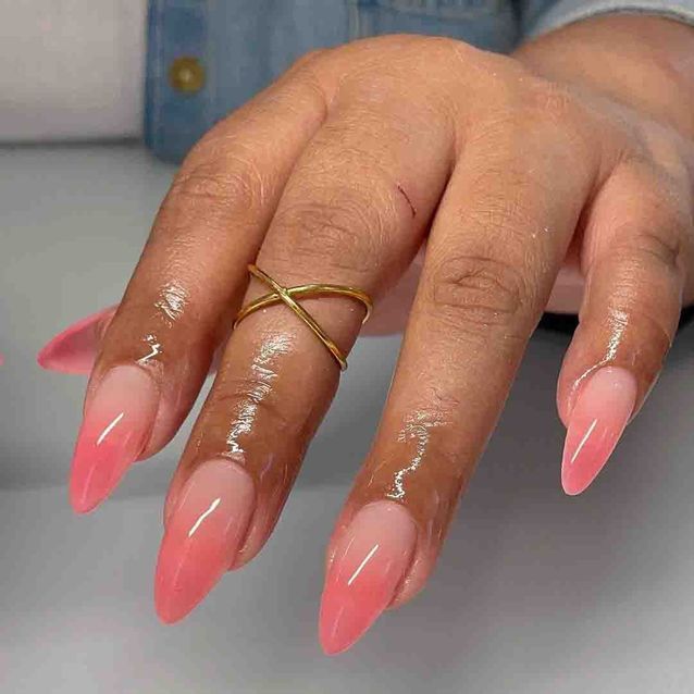 Here are the 10 most popular manicures of the moment on Instagram 4 The shaded manicure