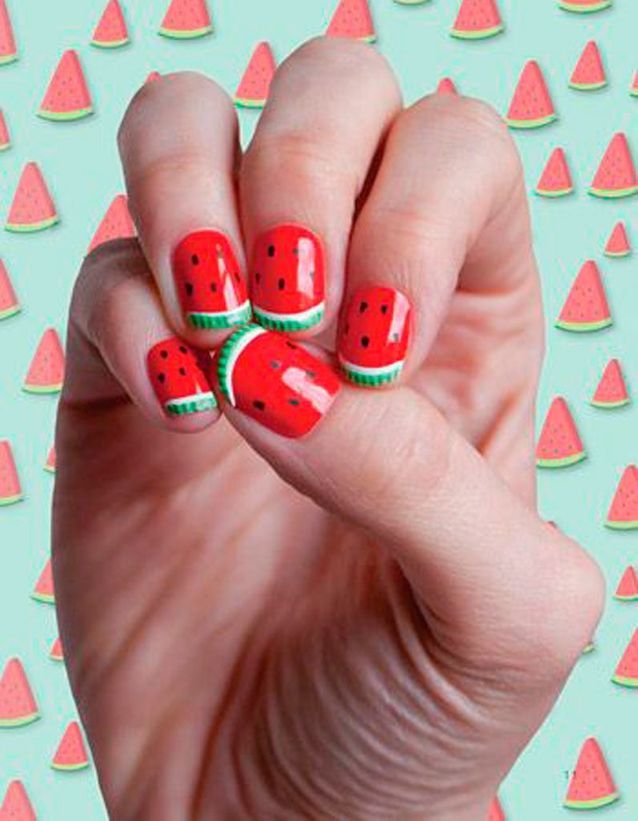 Découvrez les plus jolies manucure d'été pour vous inspirer ! Elle