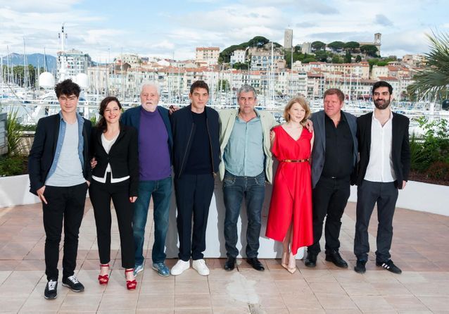 Cannes 2016 : séance photo pour les acteurs de « Rester Vertical »