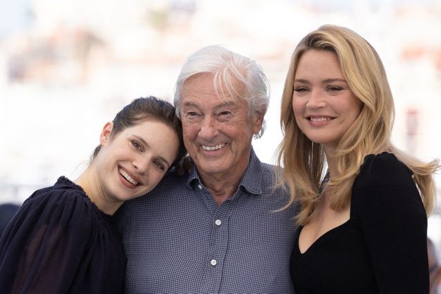 Daphné Patakia, Paul Verhoeven (réalisateur), Virginie Efira au photocall du film Benedetta lors du 74ème festival international du film de Cannes