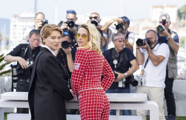 Cannes 2022 : Kristen Stewart et Léa Seydoux, duo solaire pour le photocall du film « Les Crimes du futur »