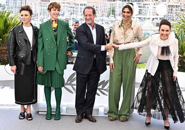 Cannes 2022 : Vincent Lindon retrouve les membres du jury sur la Croisette