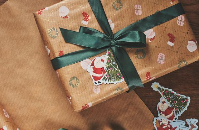 Étiquettes Cadeaux de Noël  Cadeau noel, Etiquette cadeau noel