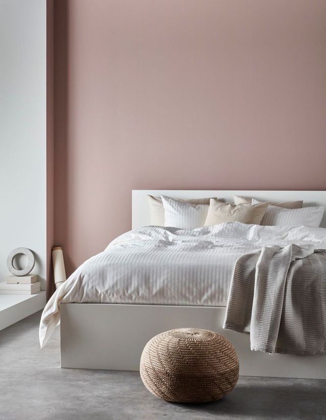 Accueillir le rose poudré dans la chambre