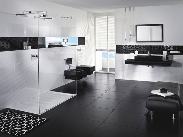 La salle de bains s'habille en noir et blanc