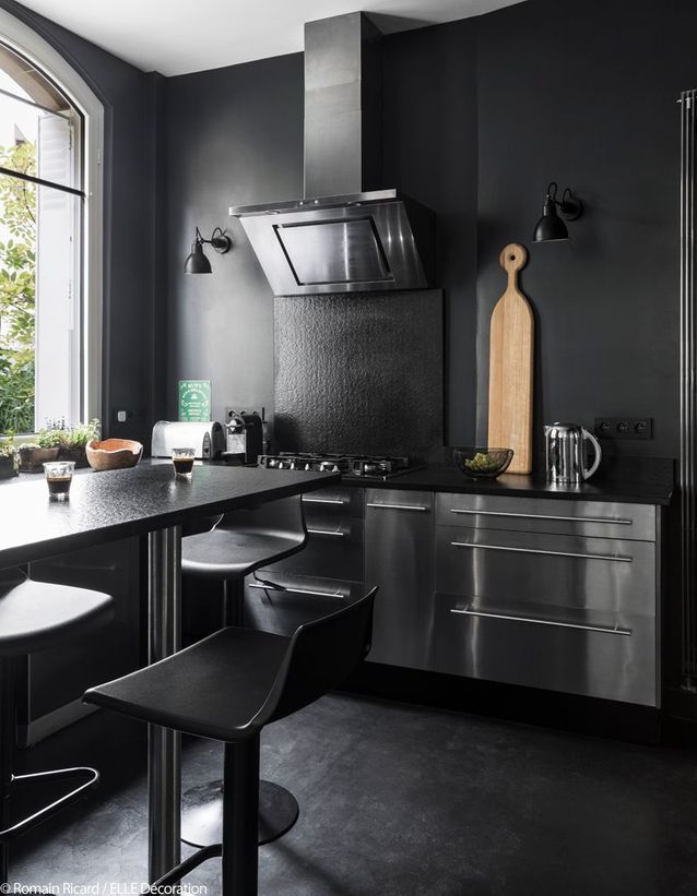 Cuisine noire - ¡Esta casa demuestra que el gris lo tiene todo!