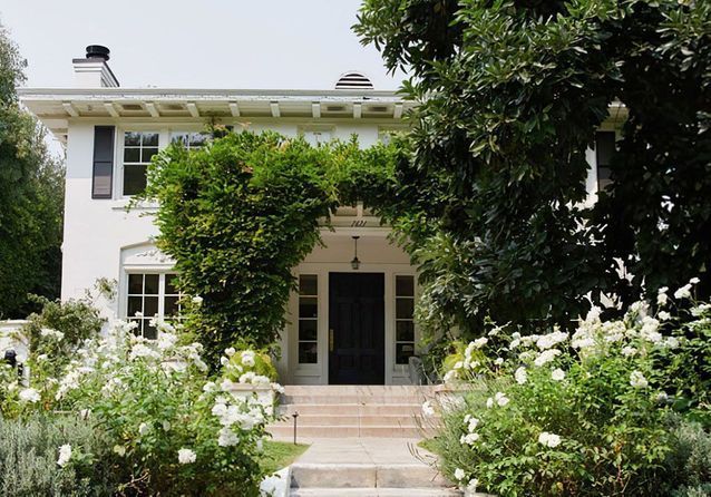 Hollywood : discrétion et esprit bucolique pour la villa d’Emma Roberts