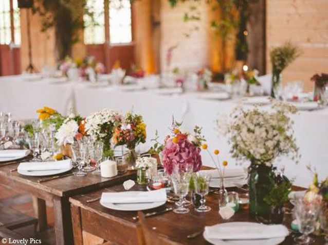 Multipliez les petits bouquets sur la table