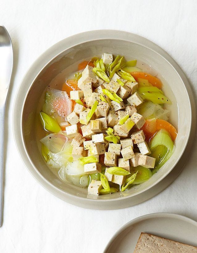 Soupe minceur aux légumes et au tofu fumé - Des soupes légères