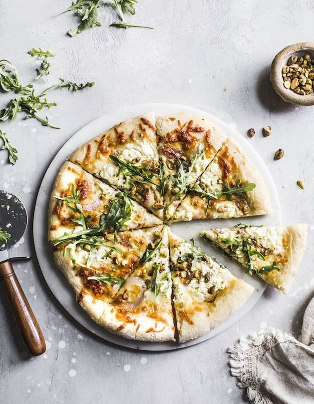 Pizza blanche burrata pistache