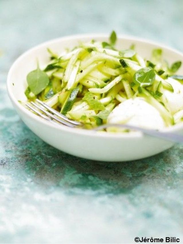 Salade de courgettes crues au citron vert