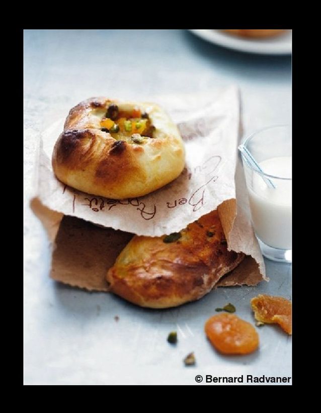 Chaussons Briochés Pomme Abricot Aux Pistaches 50 Recettes