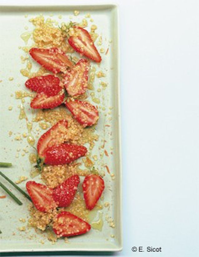 Salade de fraises au quinoa et au miel