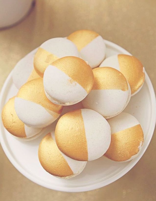 Macarons blanc et or