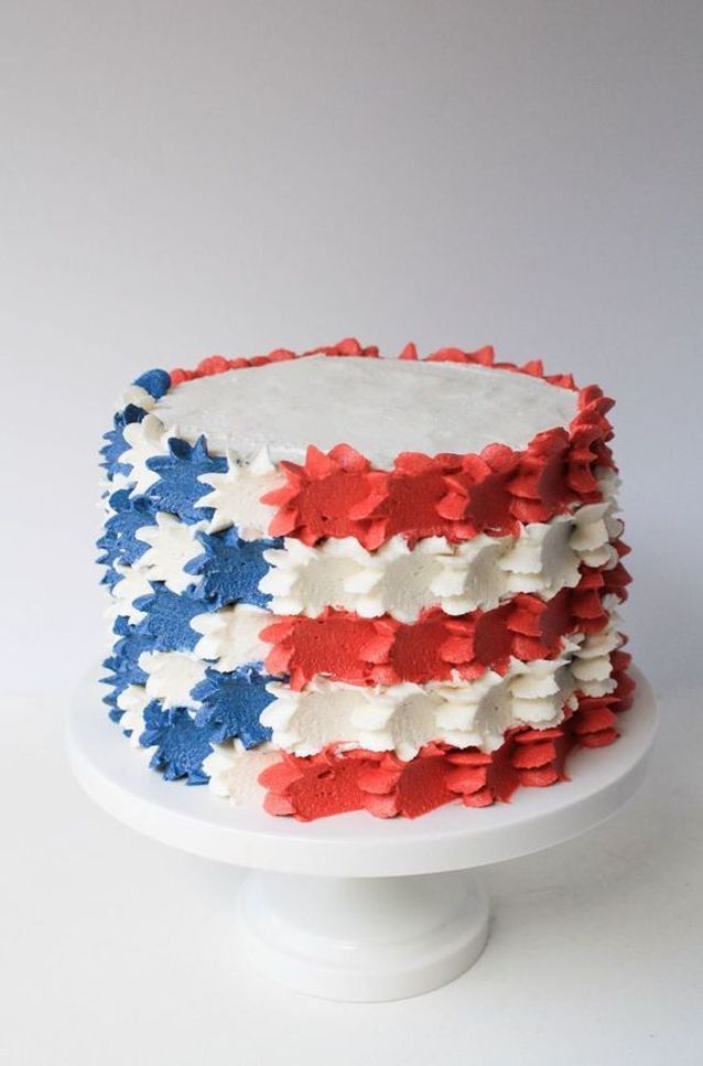 Layer Cake Tricolore Des Desserts Made In Usa Pour Feter L Independence Day Elle A Table