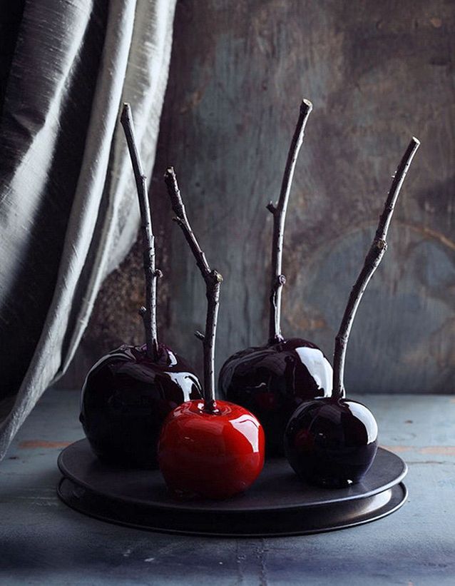 Pomme d'amour noire pour Halloween