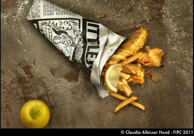 Fish 'n' Chips / Claudia Albisser Hund