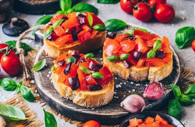 18 recettes de crostinis apéritifs pour recevoir comme les Italiens