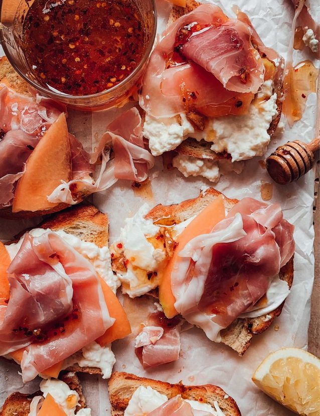Tartines de melon et prosciutto