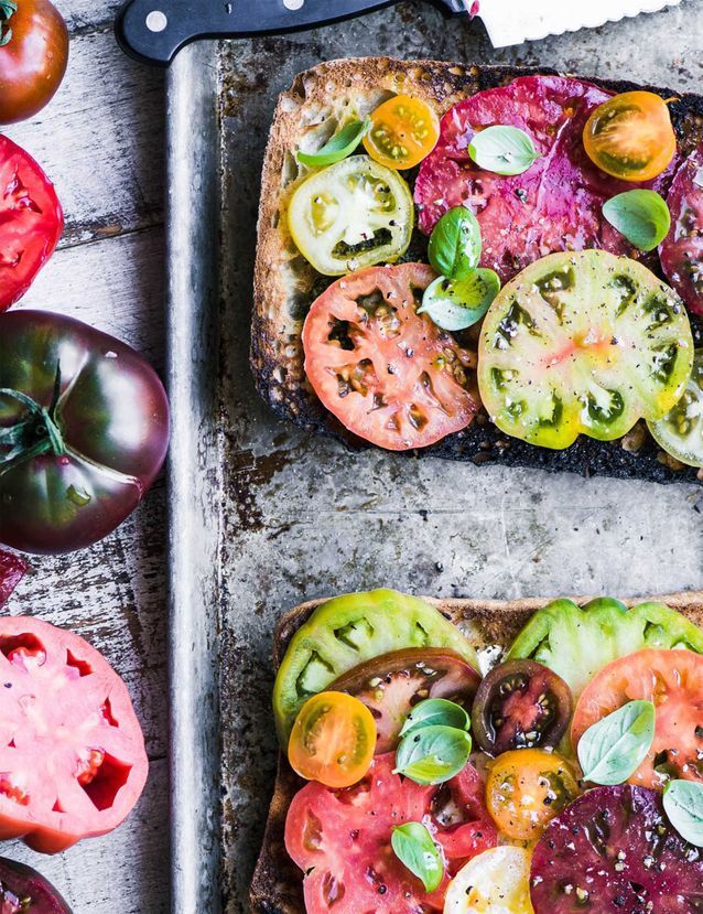 Tartines de tomates anciennes