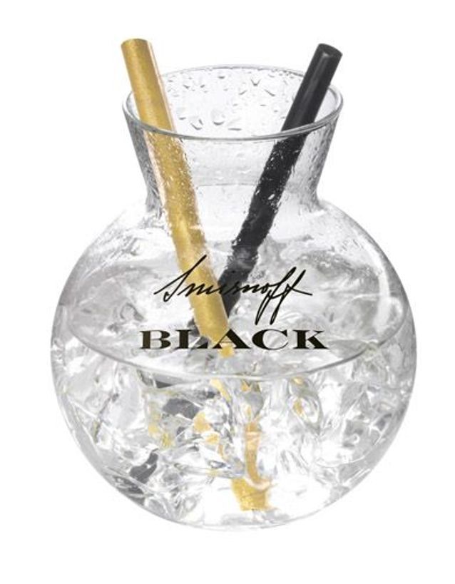 Packshot French Cordial Par Melvil Poupaud ok1 Shake, shake, shake