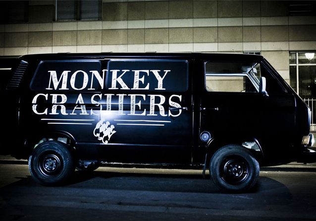 Van MonkeyCrashers2