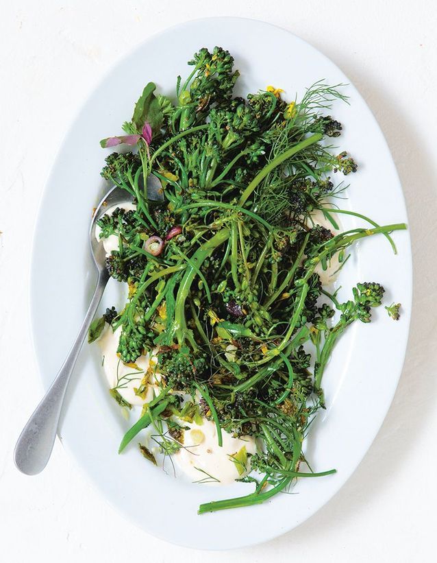 Broccolini grillés, sauce sésame