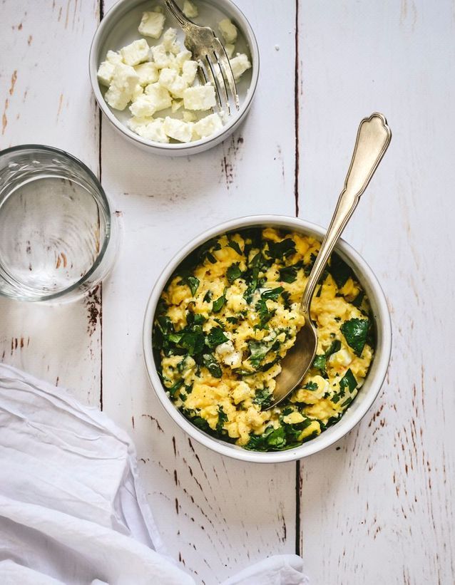Brouillade feta-coriandre