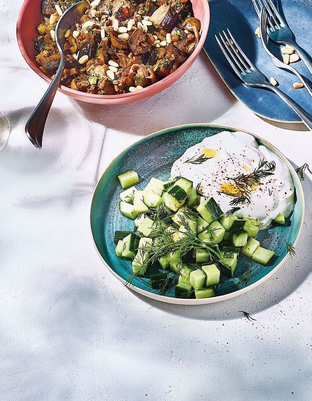 Salade de concombre à l’aneth, labneh
