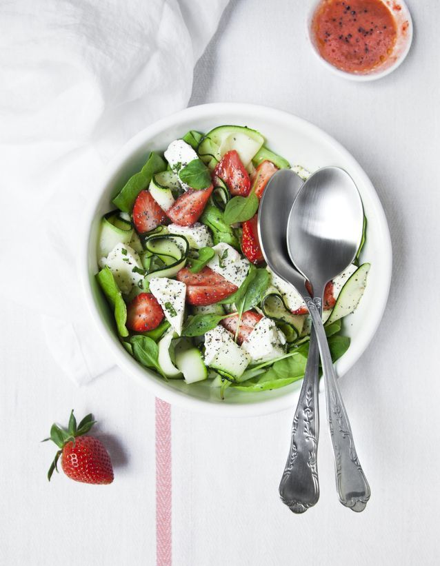 Salade fraises, courgettes, feta