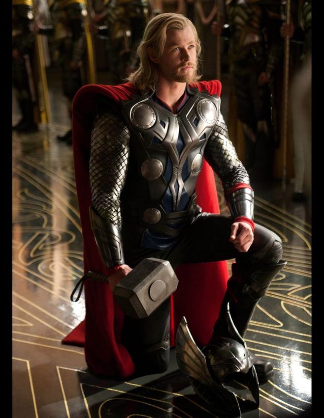 Chris Hemsworth sur le tournage de « Thor » de Kenneth Branagh