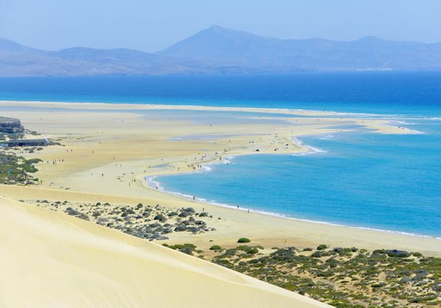 La Plage De Sotavento Sur Lîle De Fuerteventura A Des