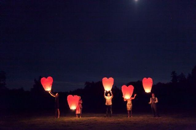 Lanterne volante cœur - Les lanternes volantes, l'animation poétique d'une  soirée fantastique - Elle