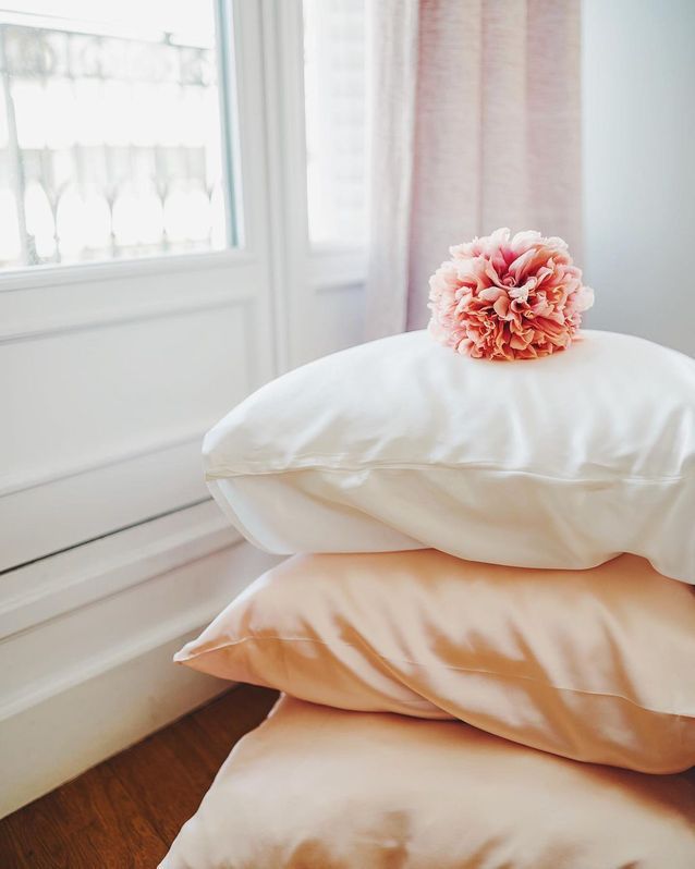 Pourquoi dormir avec une taie d’oreiller en soie ? - Elle