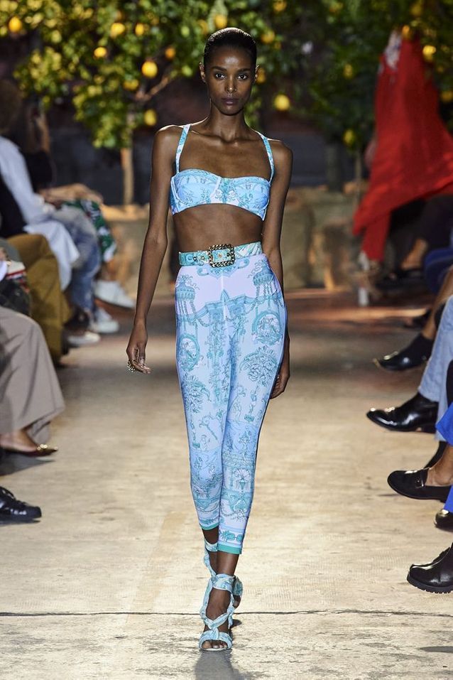 Les 20 tendances qui vont faire le printemps-été Tendance du printemps ete 2021 la bralette - Les 20 tendances qui vont faire le printemps-été