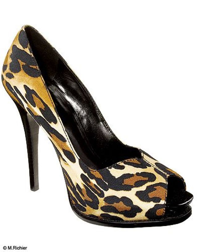 chaussure rihanna beige