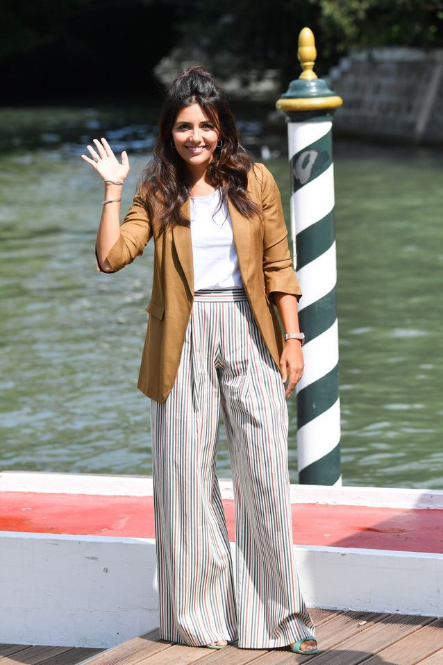 Serena Rossi arrive à la Mostra de Venise