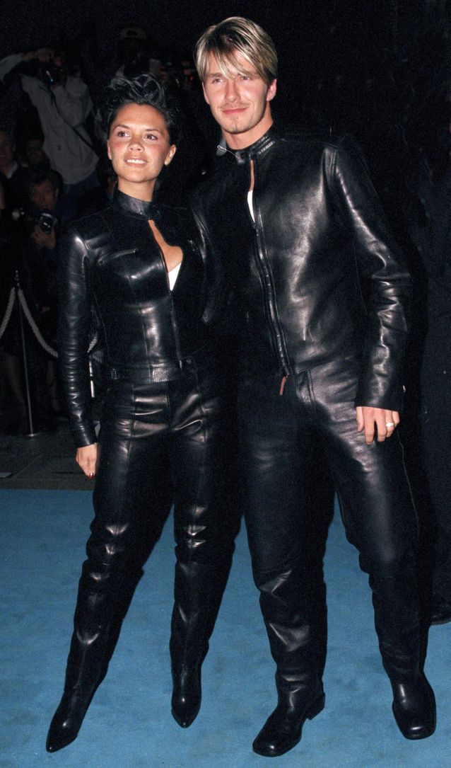 Victoria et David Beckham en total look cuir en 1999