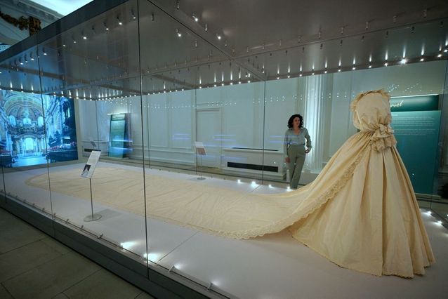 The nearly eight-meter train of Lady Diana's dress