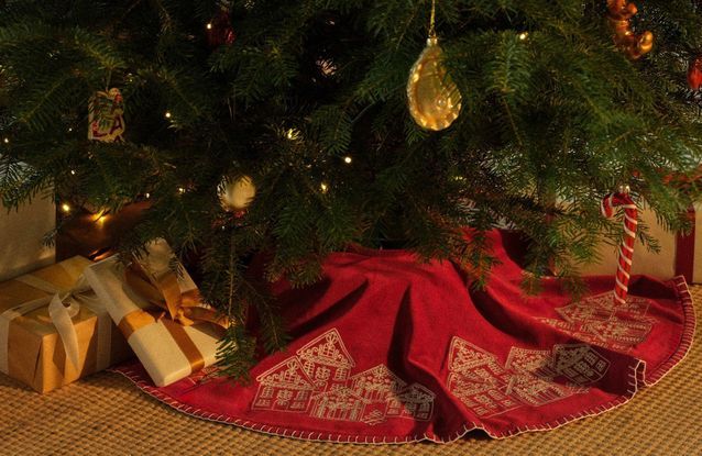 Comment décorer le dessous du sapin ? - Magazine : Idées