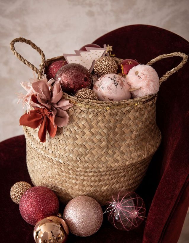 Noël On Décore La Maison Avec Des Paniers Remplis De