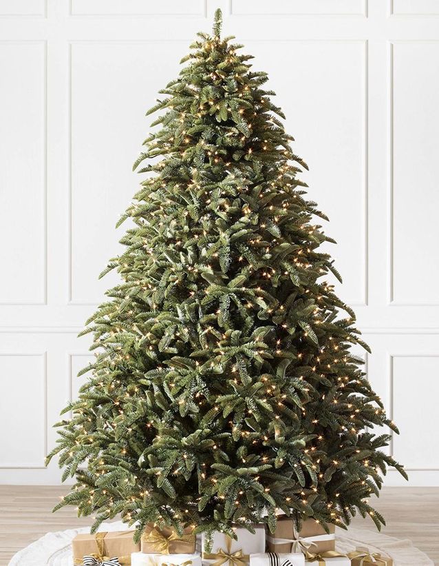 Les plus beaux sapins artificiels pour célébrer Noël Elle
