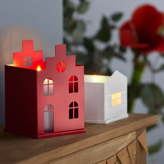 Photophores ou lumignons de Noël avec découpe en kirigami Photophores ou lumignons de Noël avec découpe en kirigami